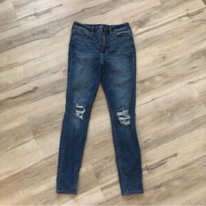 Hollister Women's Blue Distressed Straight Leg Jeans